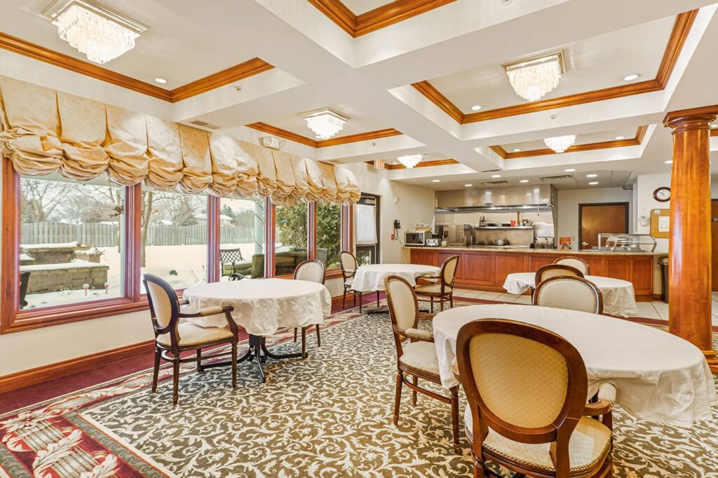 Service Amenities | Colonnades Assisted Living